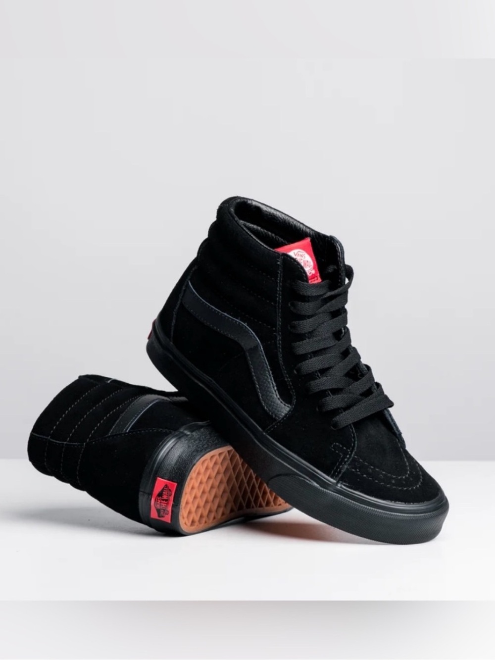 Vans Shoes Sk8 Hi Black Suede
Women 9.0US